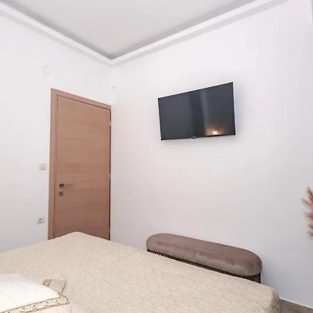 Chistina's Brand New Kyparissia