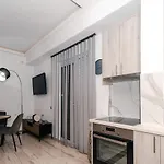 דירה Chistina's Brand New