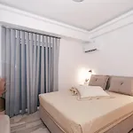 דירה Chistina's Brand New