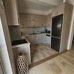 דירה Chistina's Brand New