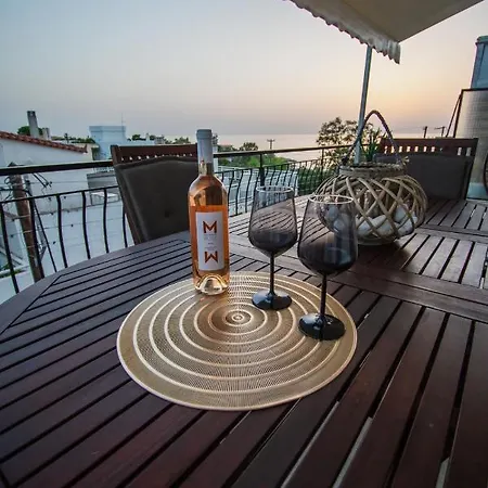 Chistina's Brand New * Kyparissia